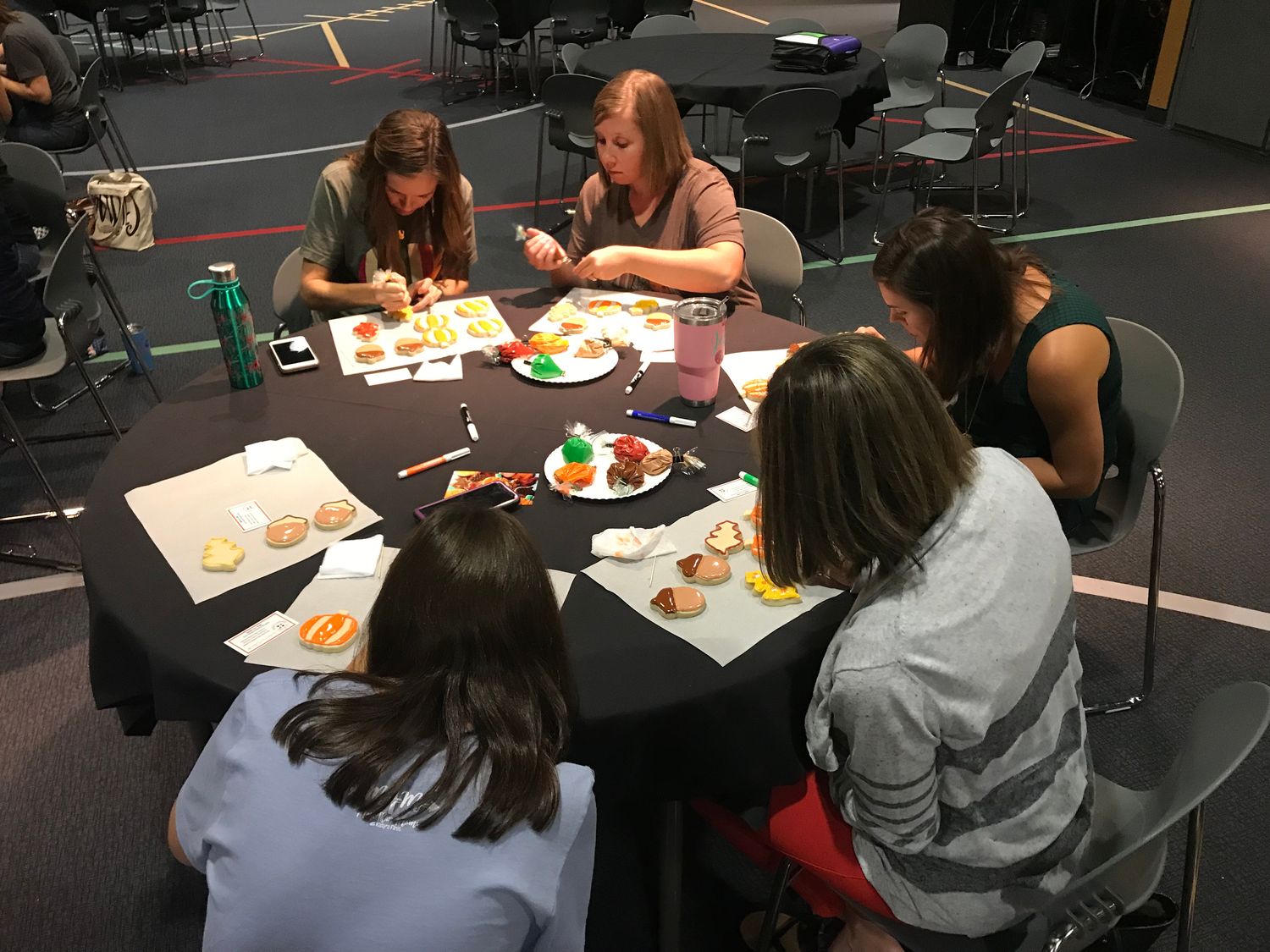 REQUEST A PRIVATE GROUP DECORATING WORKSHOP