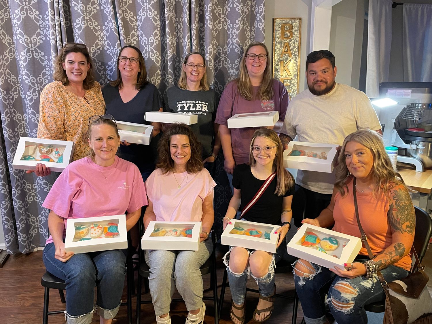 REQUEST A PRIVATE GROUP DECORATING WORKSHOP