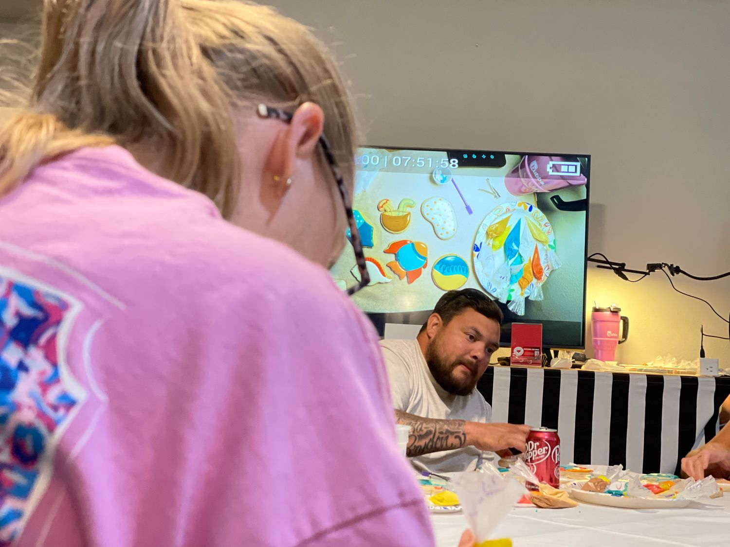 REQUEST A PRIVATE GROUP DECORATING WORKSHOP