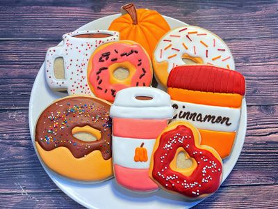 Spiced Latte and Donuts Decorating Kit (DOZEN)