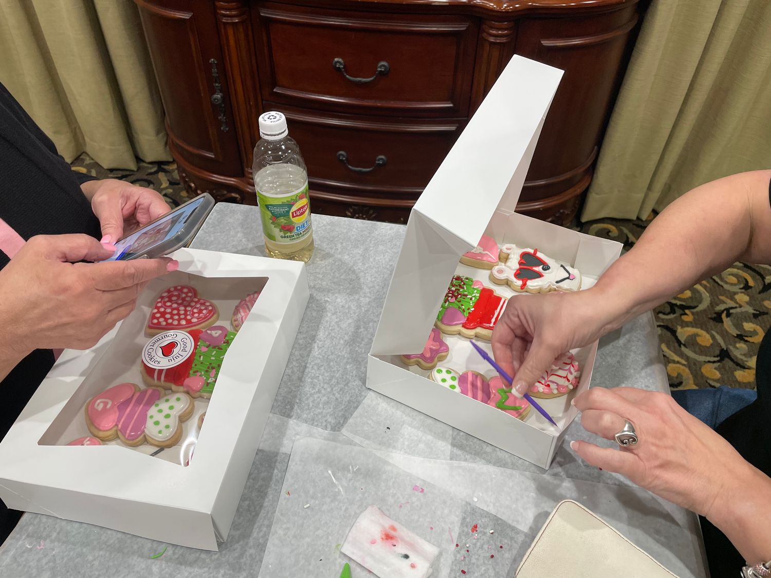 LOVELY LLAMA Cookie Decorating Workshop - SUNDAY, FEB 8th at 4 p.m. (TYLER)