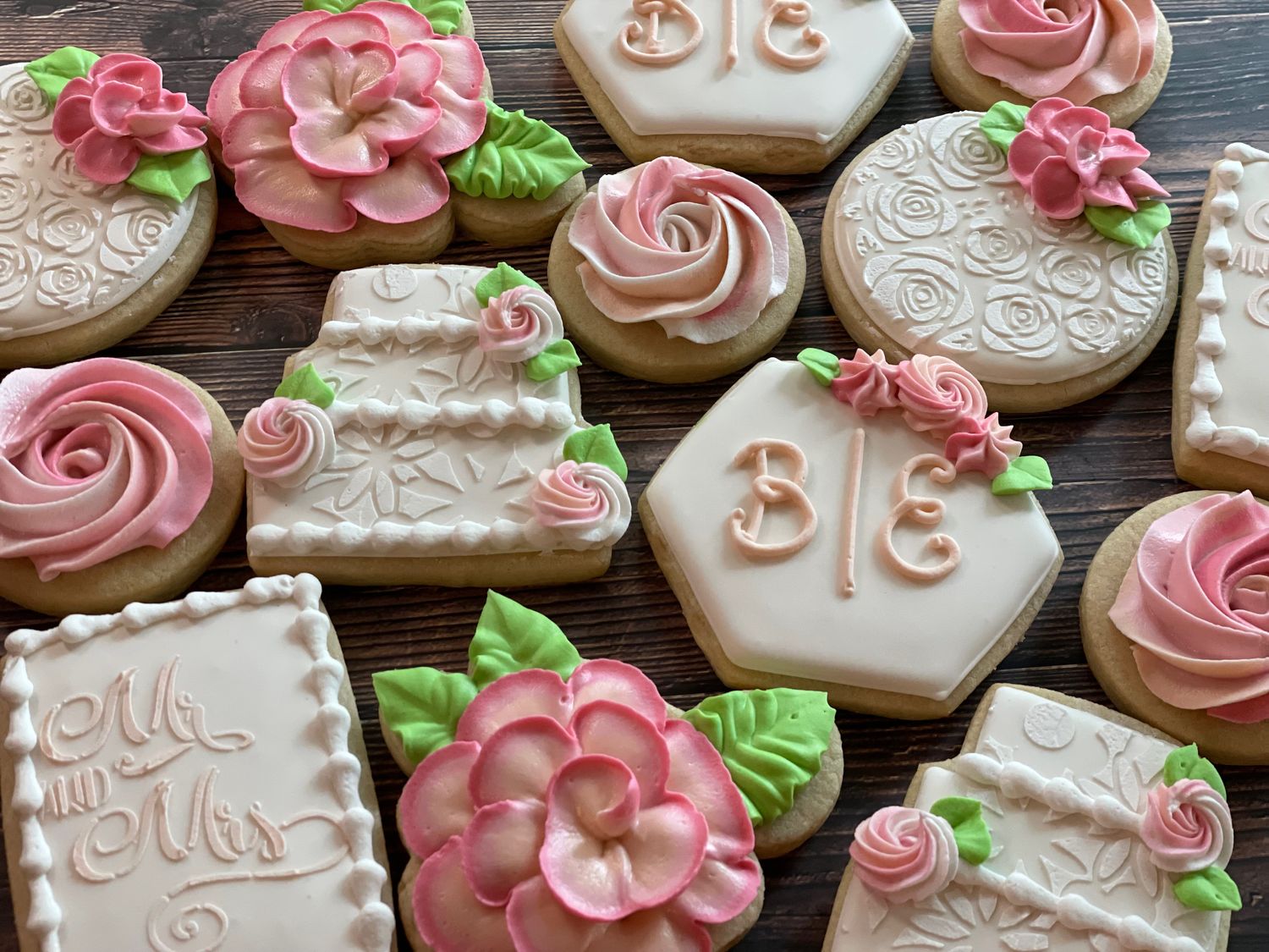BRIDAL HAND DECORATED COOKIES