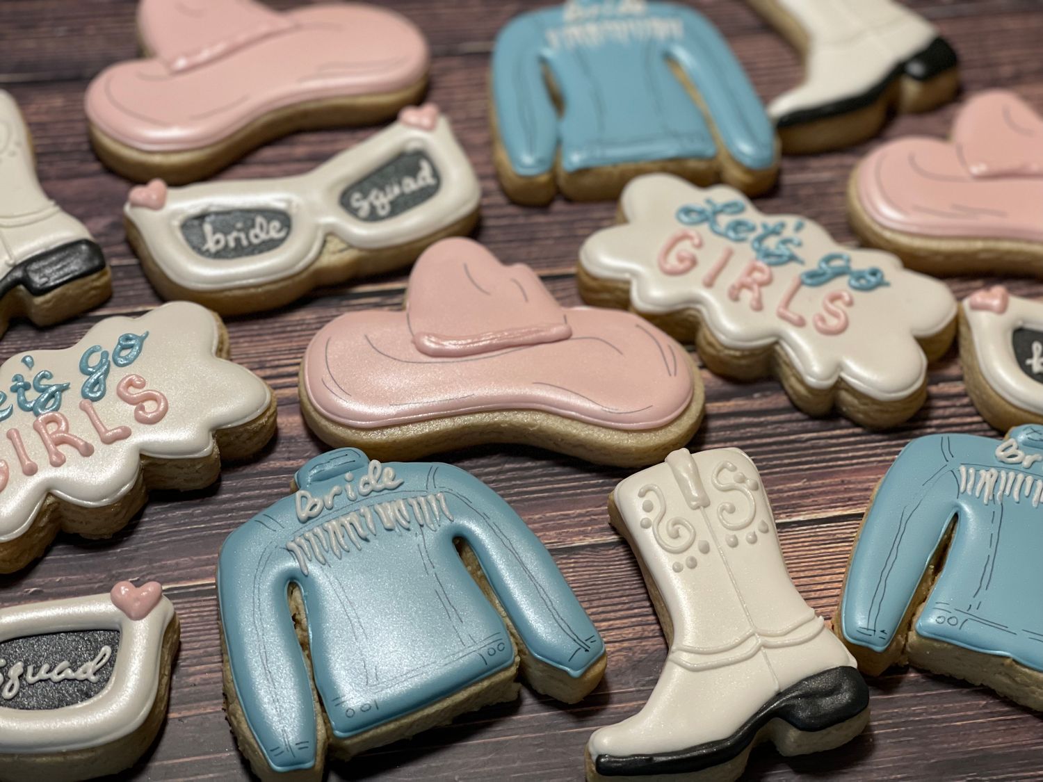 BRIDAL HAND DECORATED COOKIES