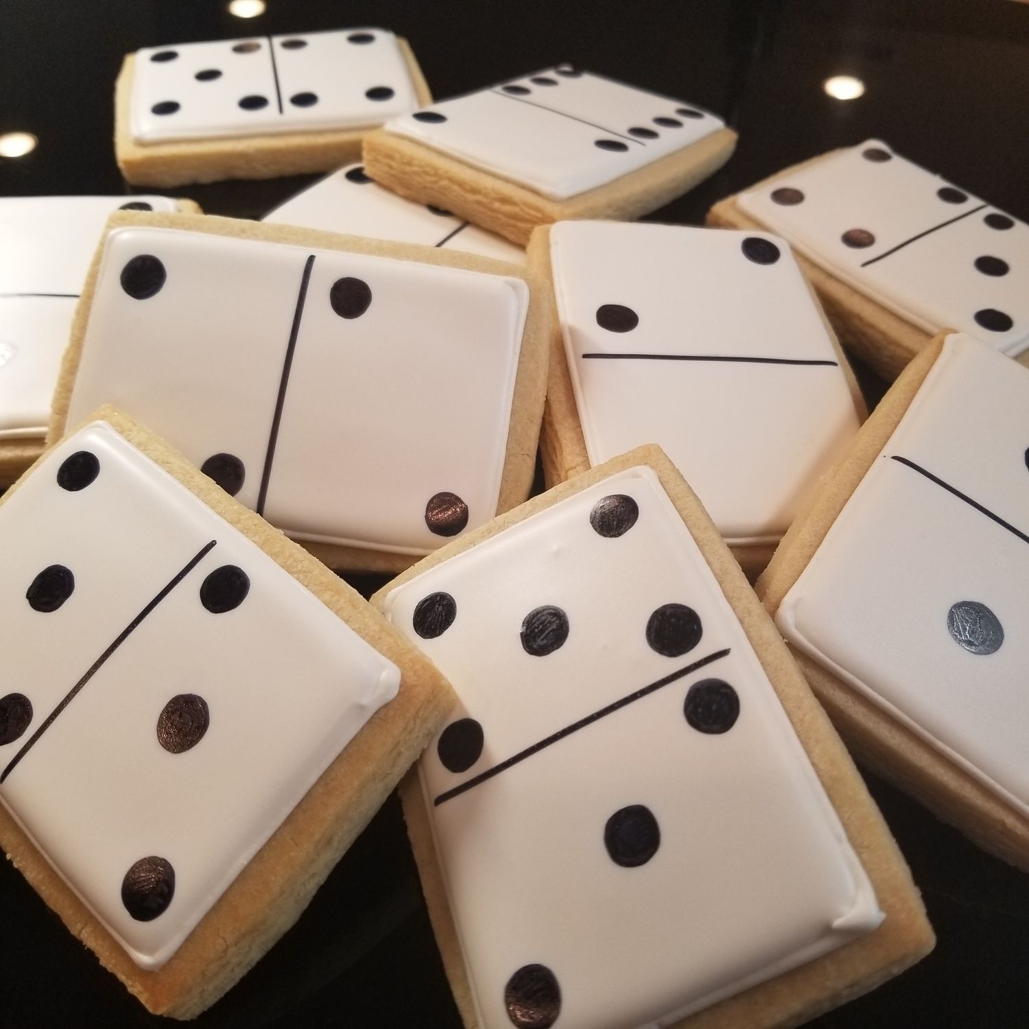 ALL ONE SHAPE DECORATED COOKIES ALL ONE SHAPE DECORATED COOKIES