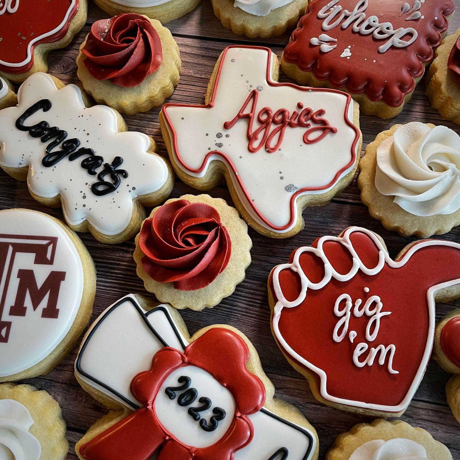 CUSTOM GRADUATION SET AVAILABLE AFTER 5/21