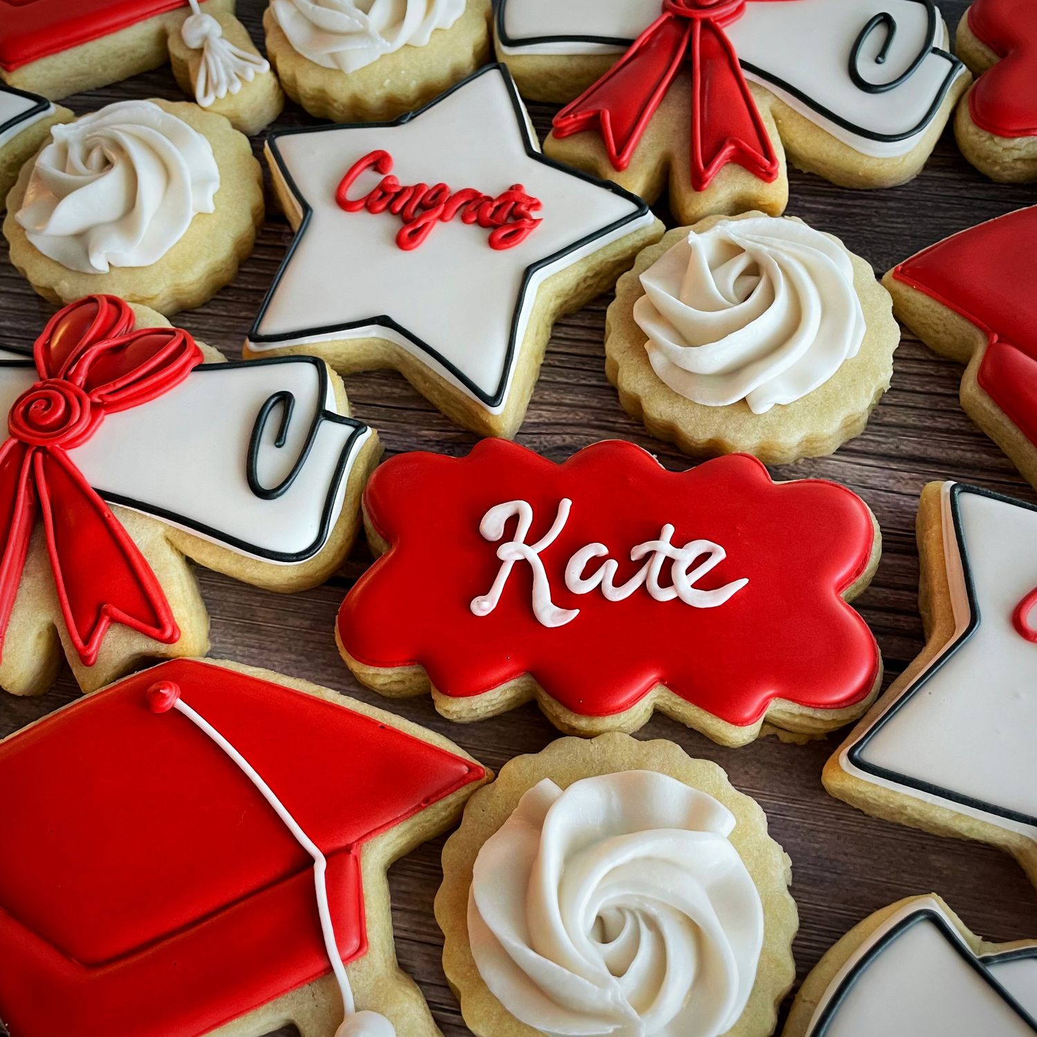 CUSTOM GRADUATION SET AVAILABLE AFTER 5/21