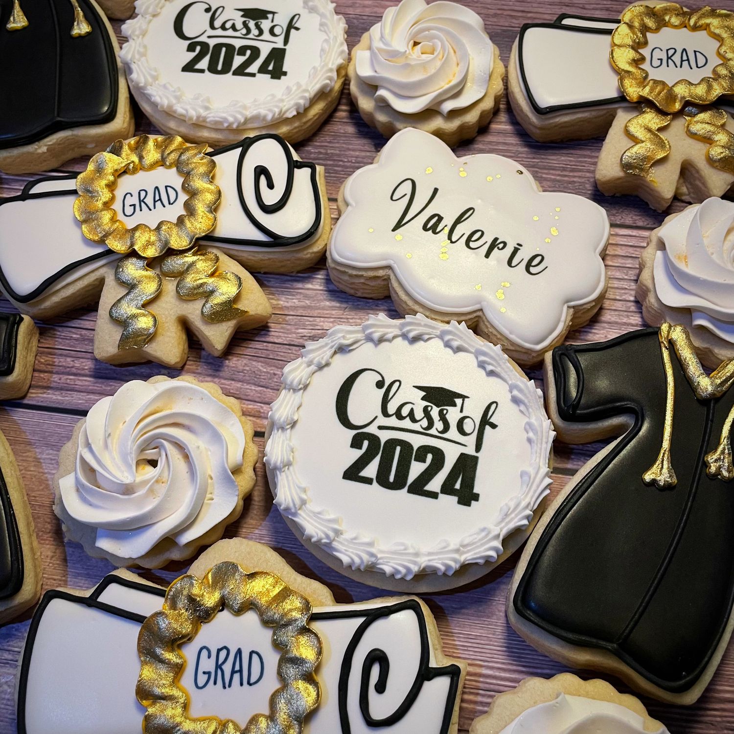 CUSTOM GRADUATION SET AVAILABLE AFTER 5/21