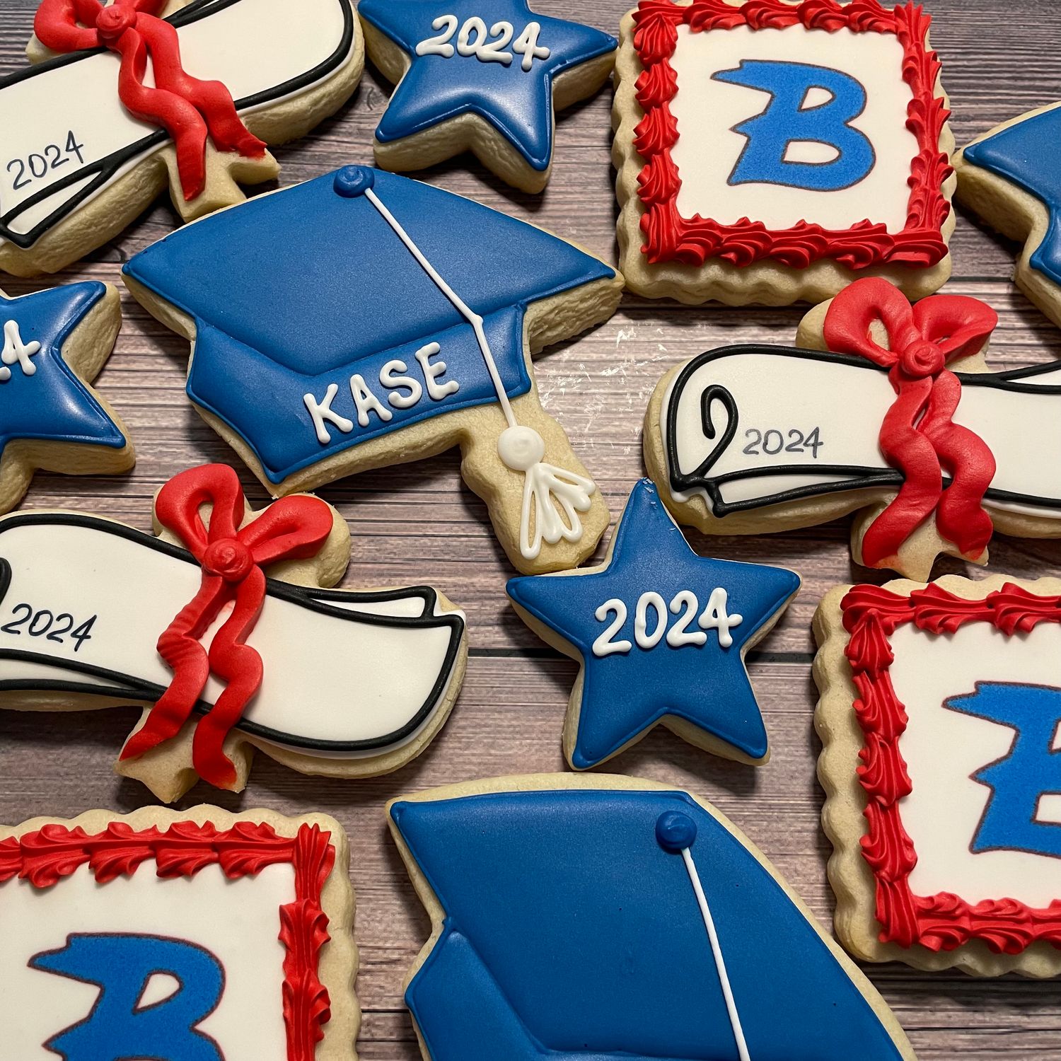 CUSTOM GRADUATION SET AVAILABLE AFTER 5/21