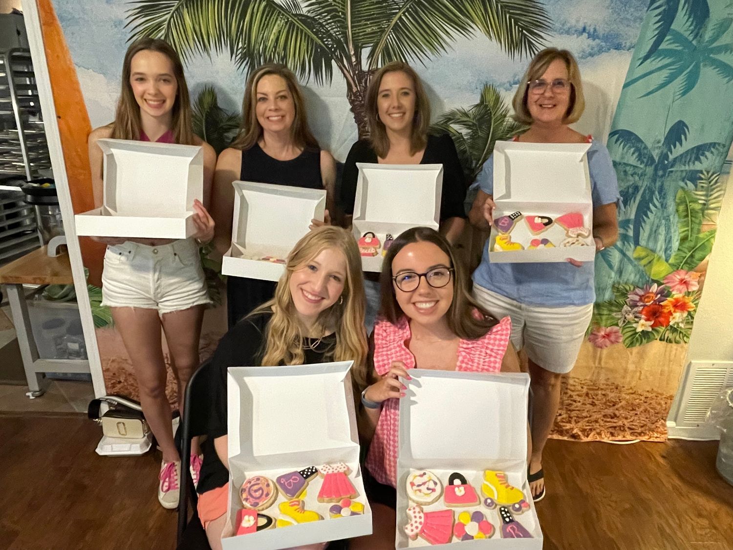 FANCY FLAMINGO Decorating Workshop - SUNDAY, MAY 17th 3-5 p.m. (WHITEHOUSE)