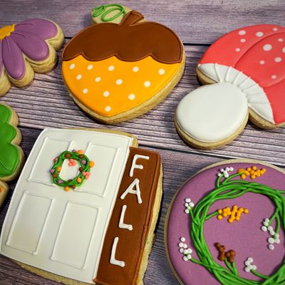 FALL VIBES Cookie Decorating Workshop - THURSDAY, Oct 22nd at 6:30 pm