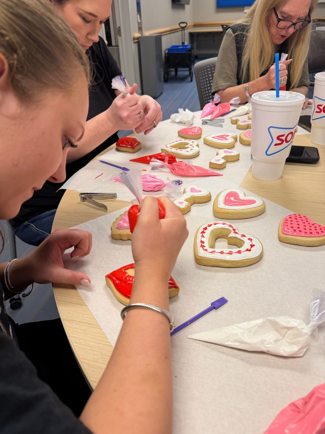 HAPPY EASTER Cookie Decorating Workshop - THURSDAY, MARCH 26th at 6 p.m. (WHITEHOUSE)