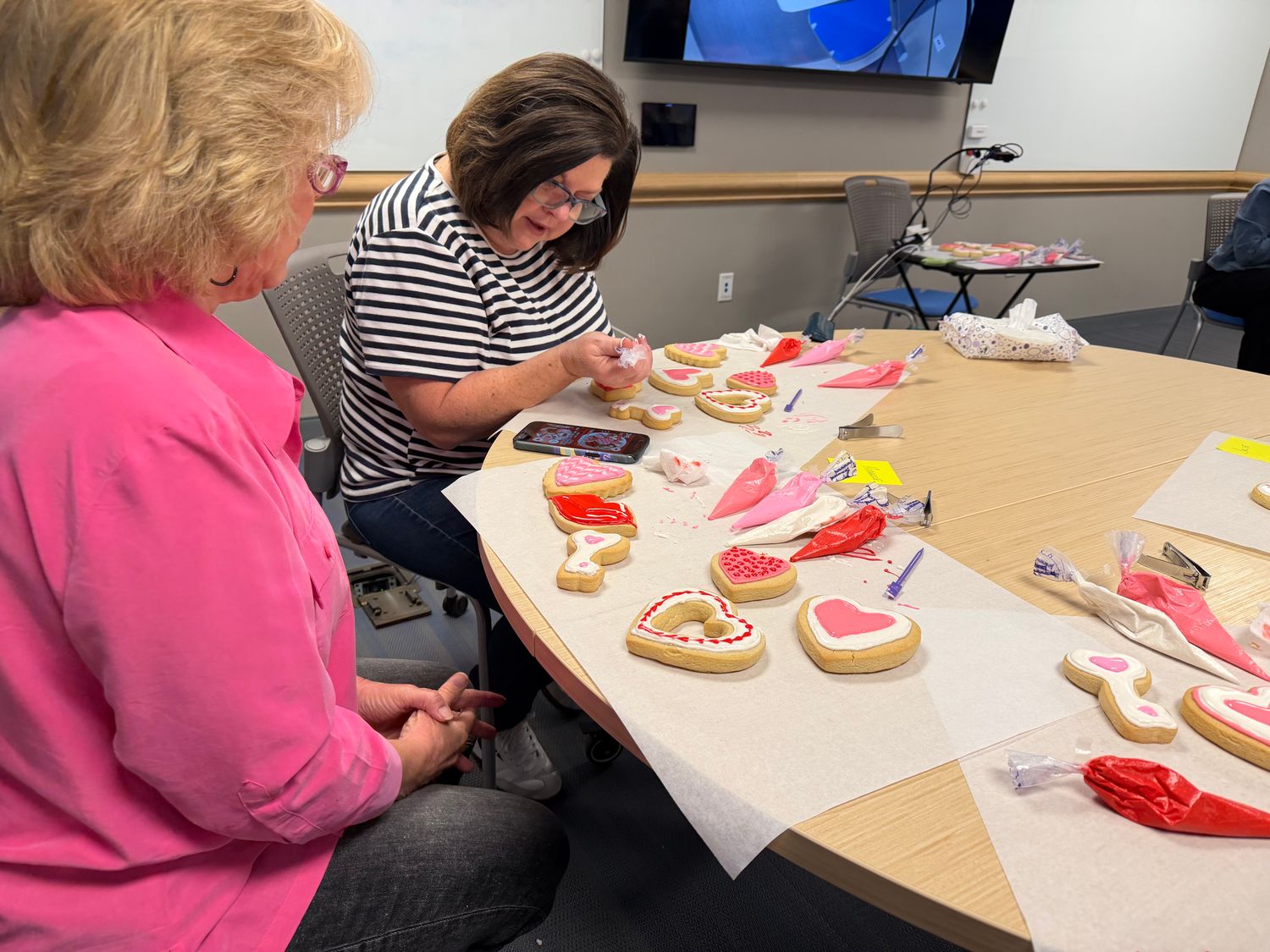 HAPPY EASTER Cookie Decorating Workshop - THURSDAY, MARCH 26th at 6 p.m. (WHITEHOUSE)