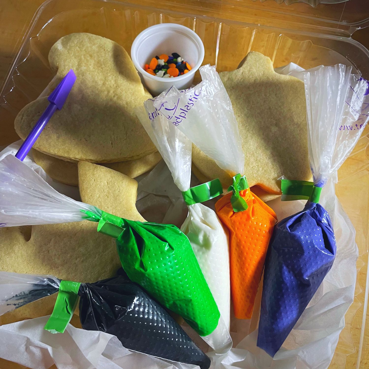 HAPPY HALLOWEEN Cookie Decorating Workshop - TUESDAY, Oct 27th at 6:30 p.m. HAPPY HALLOWEEN Cookie Decorating Workshop - TUESDAY, Oct 27th at 6:30 p.m.