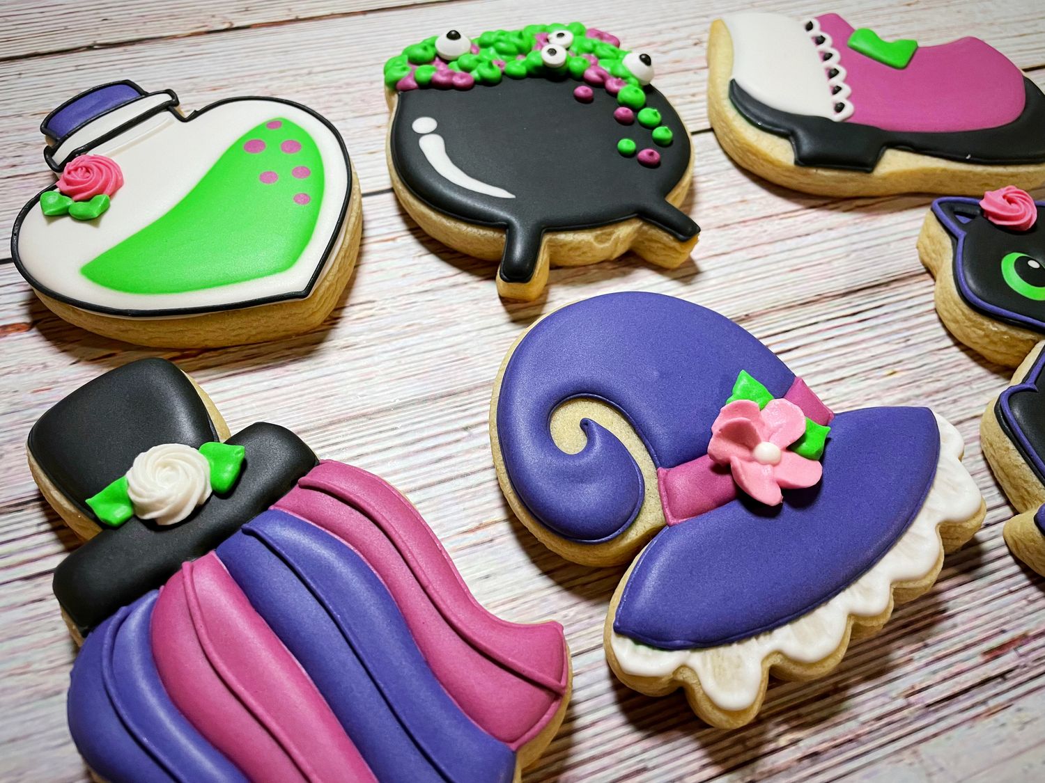 BEWITCHED Cookie Decorating Workshop - SUNDAY, Oct 25th at 4 p.m. BEWITCHED Cookie Decorating Workshop - SUNDAY, Oct 25th at 4 p.m.