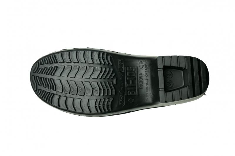 Zoccolo CALZURO Classic con fori Nero