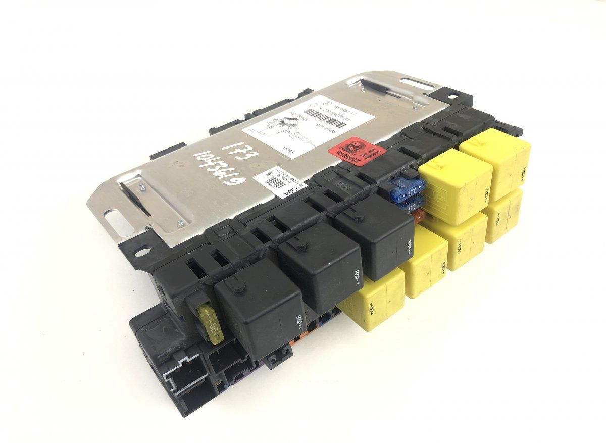 05045117 Fuse box MERCEDES-BENZ SL-CLASS (R230) (2001-2012)