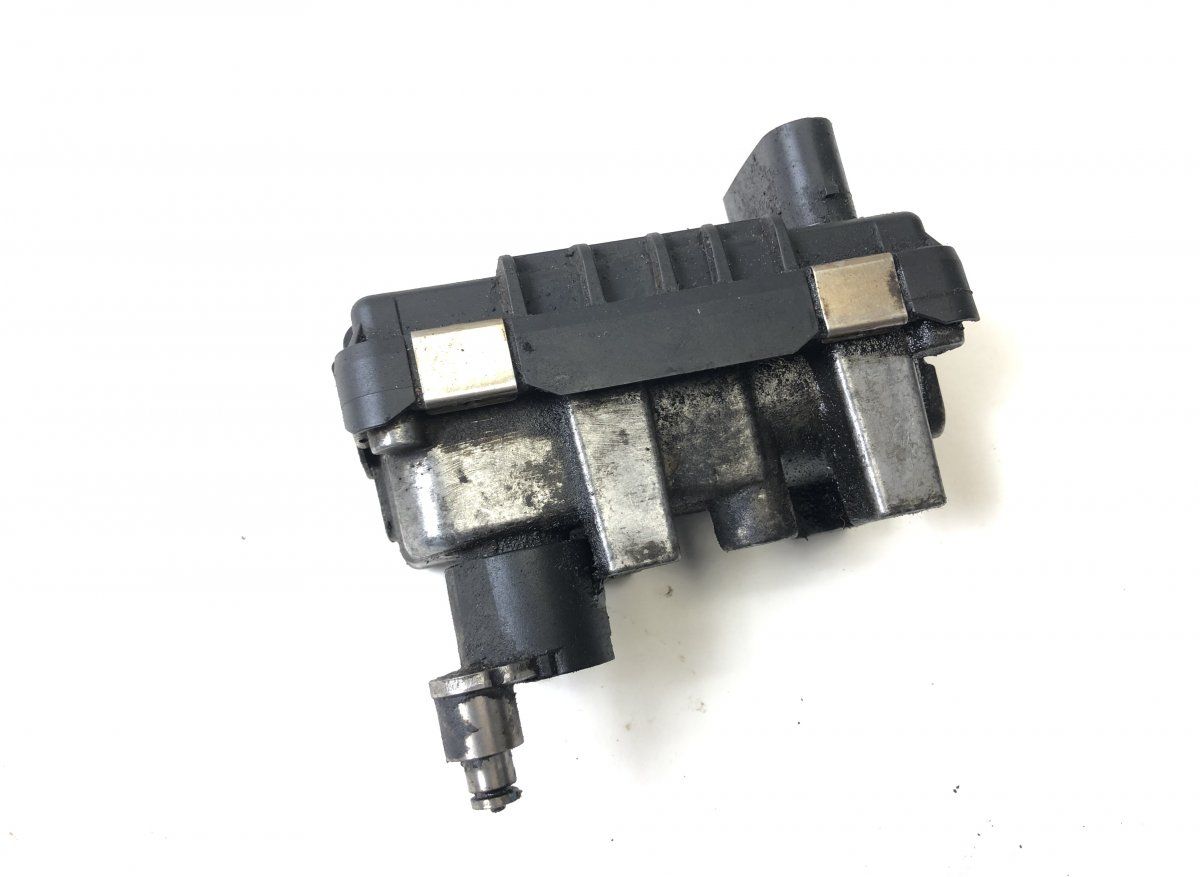 6NW002228 730314 G49 G-49 Turbocharger control valve / actuator AUDI A8 (4E) (2002-2010)