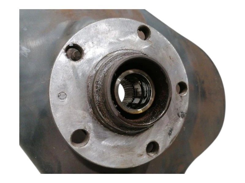 AUDI R8 TYPE 42 V10 5.2 Right Front Hub 420407246E