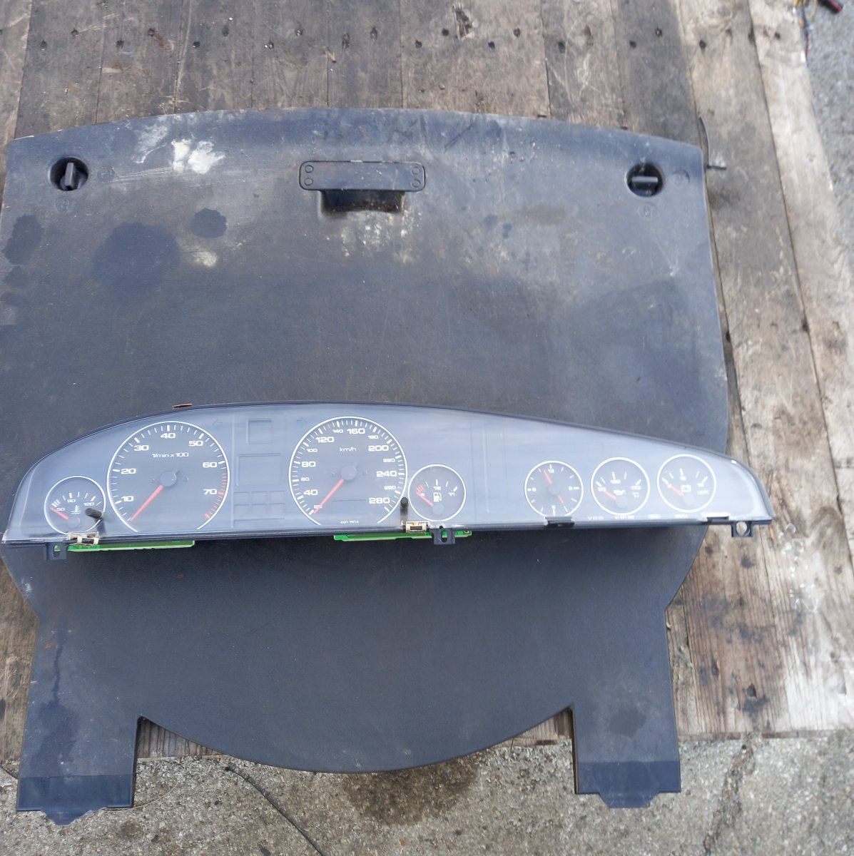 88311219 4A1919033 Speedometer AUDI A6 (C4) (1994-1997)