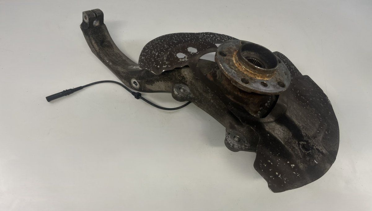 31216773784 6773784 Wheel bearing housing front right BMW X6 (E71, E72) (2008-2014)