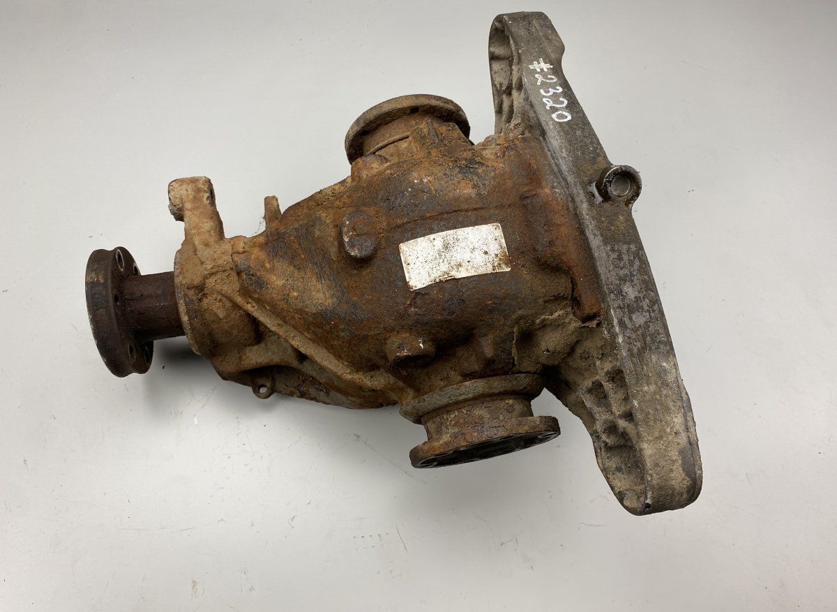 1214321 1428483 Rear axle differential BMW 7 (E38) (1994-2001)