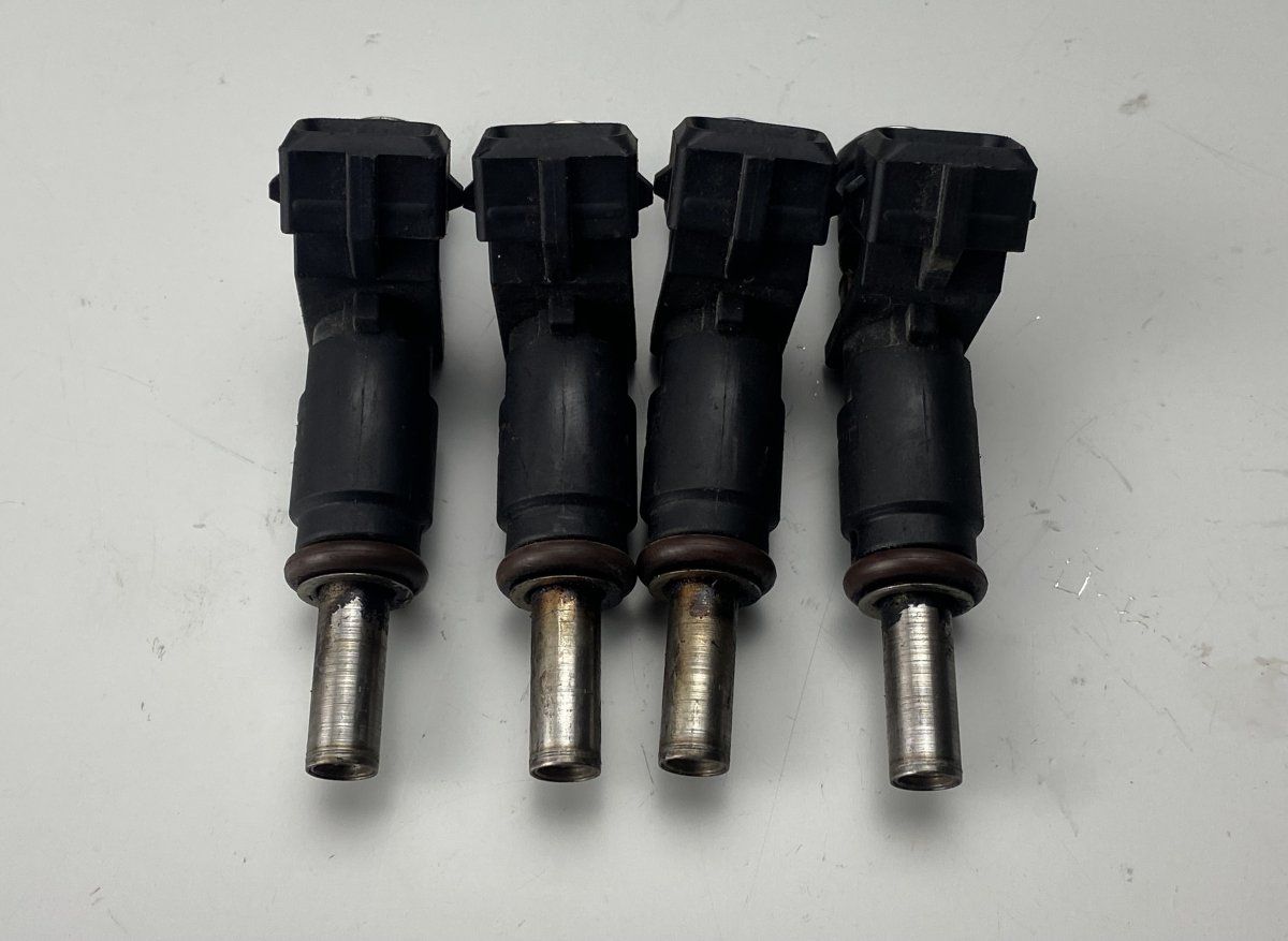 7561277 8220B00223 8220B00209 8220B00300 8220B00301 Fuel Injector BMW 3 (E90, E91, E92, E93) (2005-2011)