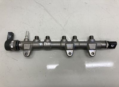 0445214315 851415402 Fuel Distributor / fuel rail BMW 2 Active Tourer (F45, F46) (2013-2021)