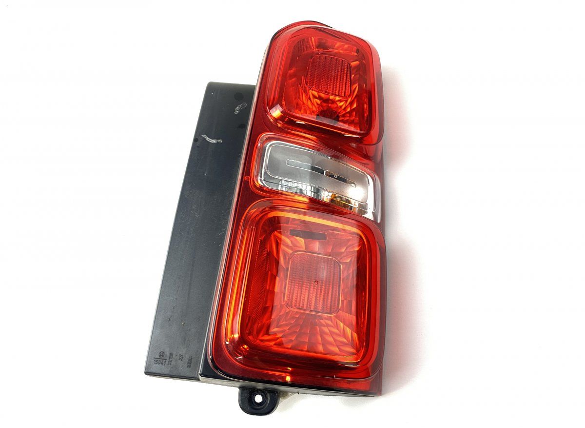 9808243080 Tail light, right CITROËN JUMPY III (2016-)