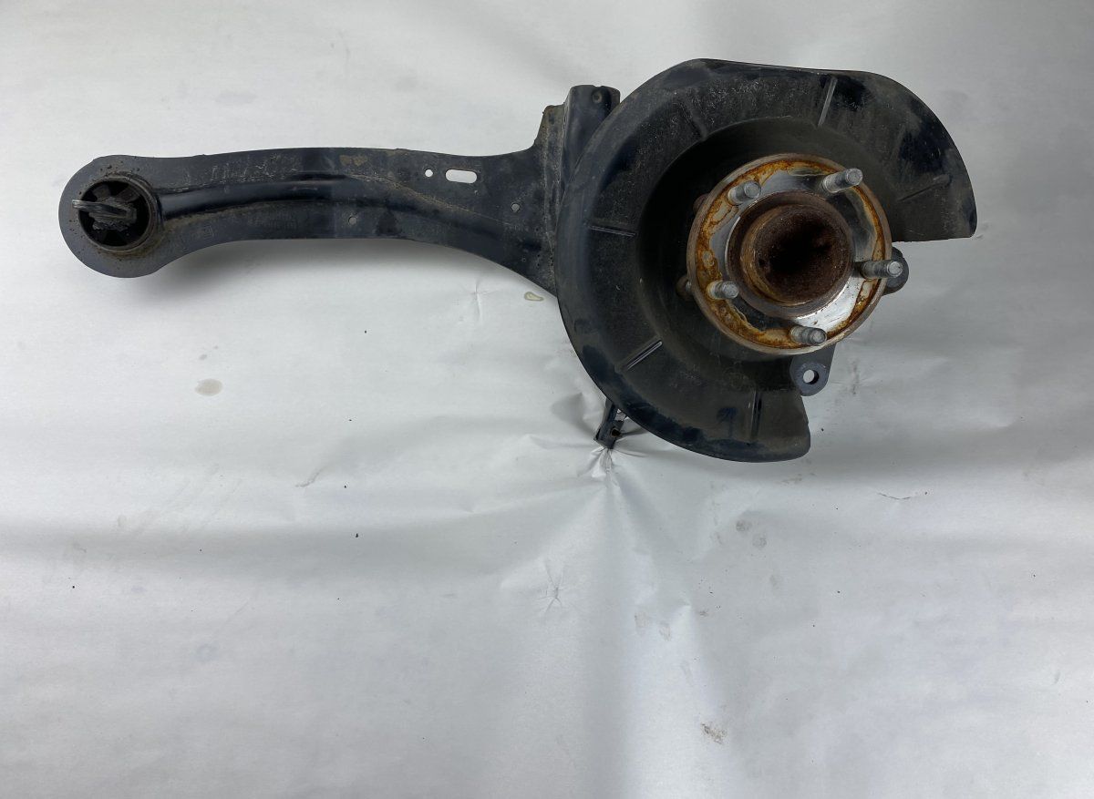 Wheel bearing housing rear right FORD FOCUS III (2010-2018)