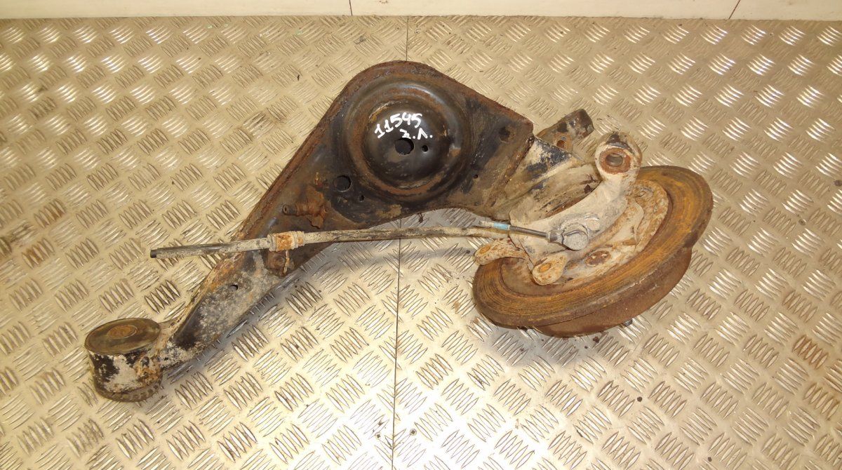 Wheel bearing housing rear left HYUNDAI SANTA FE I (SM) (2000-2006)