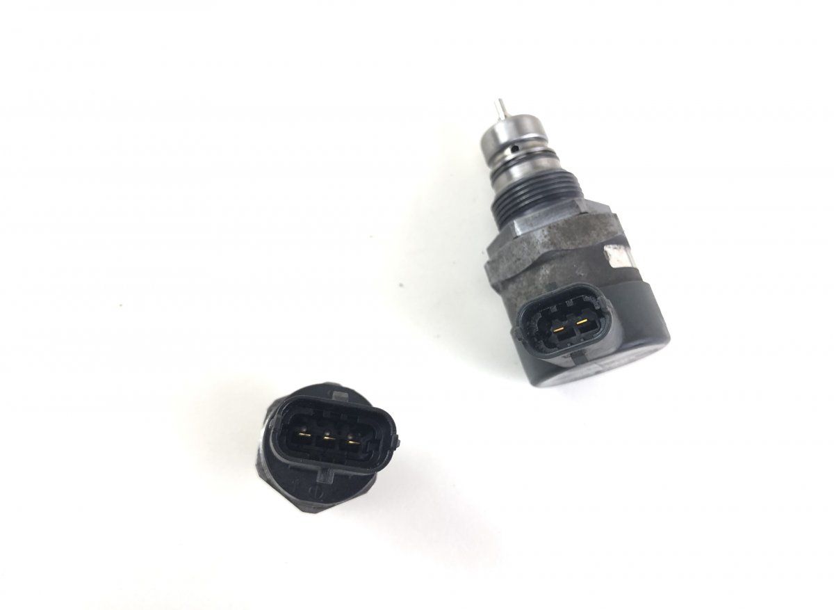 0281006404 0281006405 Fuel pressure regulator KIA OPTIMA IV (JF) (2015-2020)
