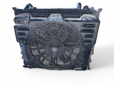 PCC500300 7H428005AA 7H428B589AC PCN500130 7H428B588AB PGK500311 PGF500220 6H4219E735AA LR020624 6H4219E735AF Radiator set LAND ROVER RANGE ROVER III (LM) (2002-2012)