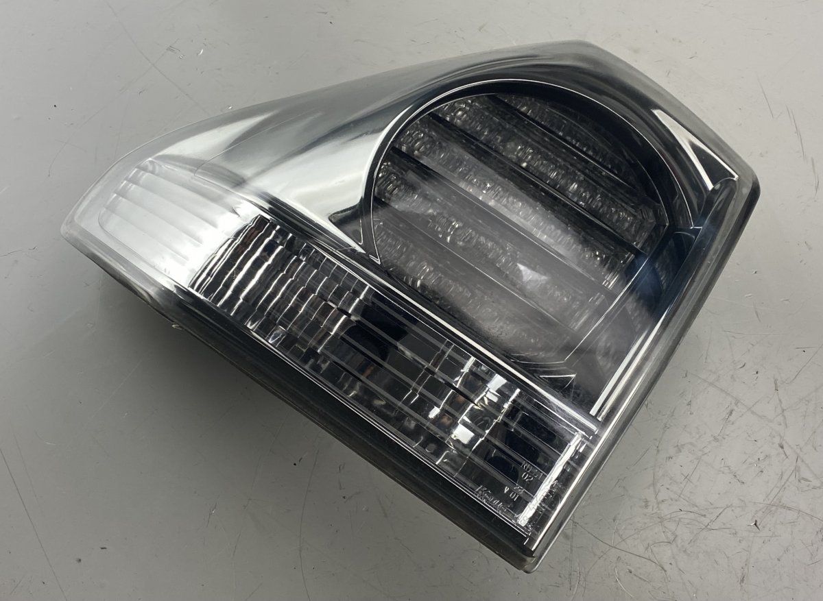 Tail light left LEXUS RX II (XU30) (2003-2008)