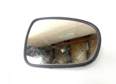 8793130C90 Стъкло на огледалото дясно LEXUS CT (2010-2022)