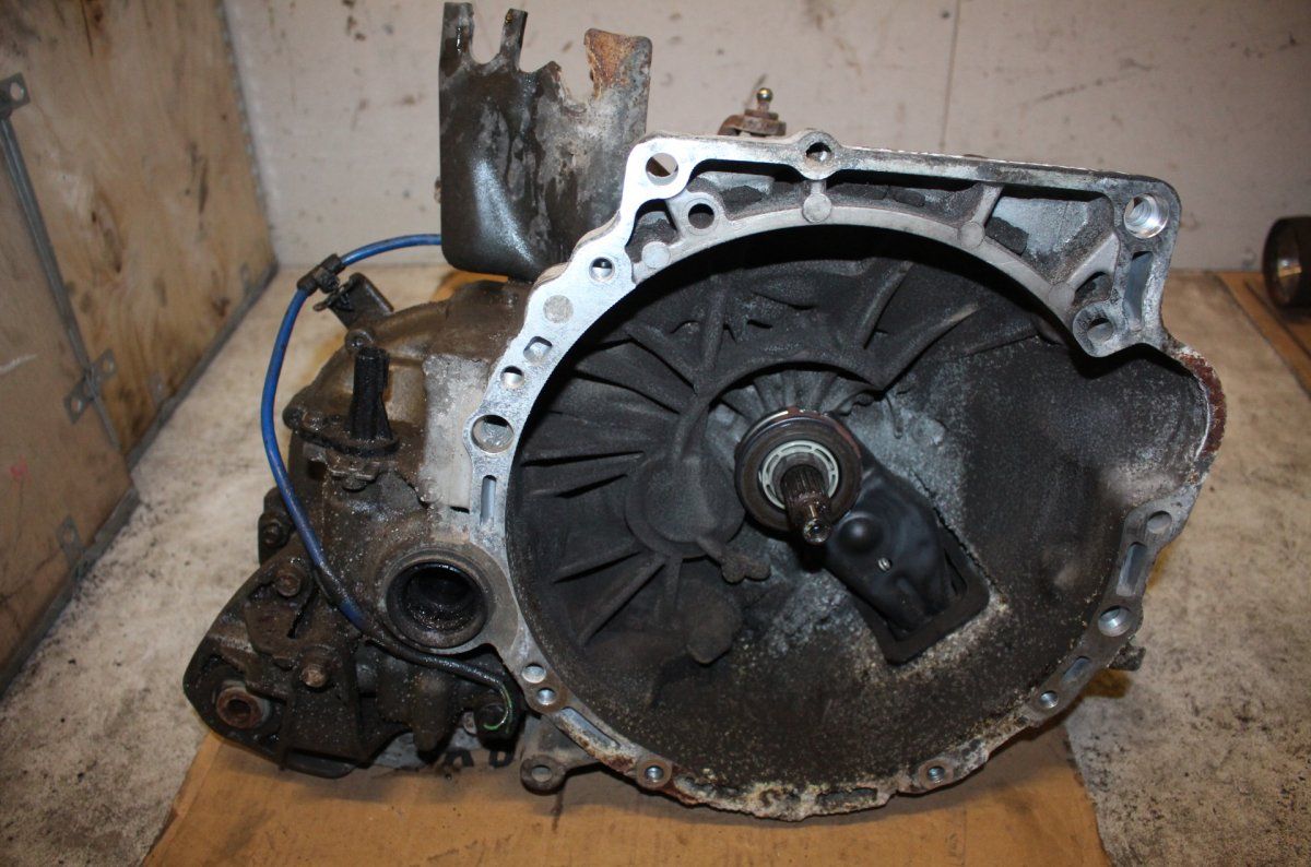 6TH0215349 Gearbox MAZDA 3 I (BK) (2000-2009)
