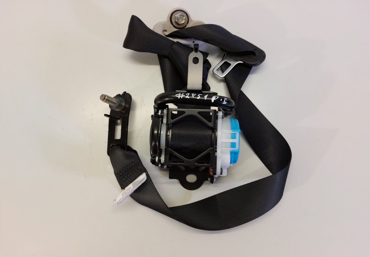 0589-P1-000146 0589P1000146 Seat Belt Front Right MAZDA 3 III (BM) (2013-2018)