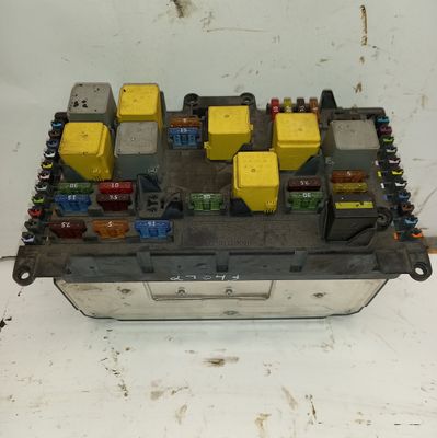 A6399005300 A6399005400 6399005300 6399005400 Fuse box MERCEDES-BENZ VITO / VIANO (W639) (2003-2014)