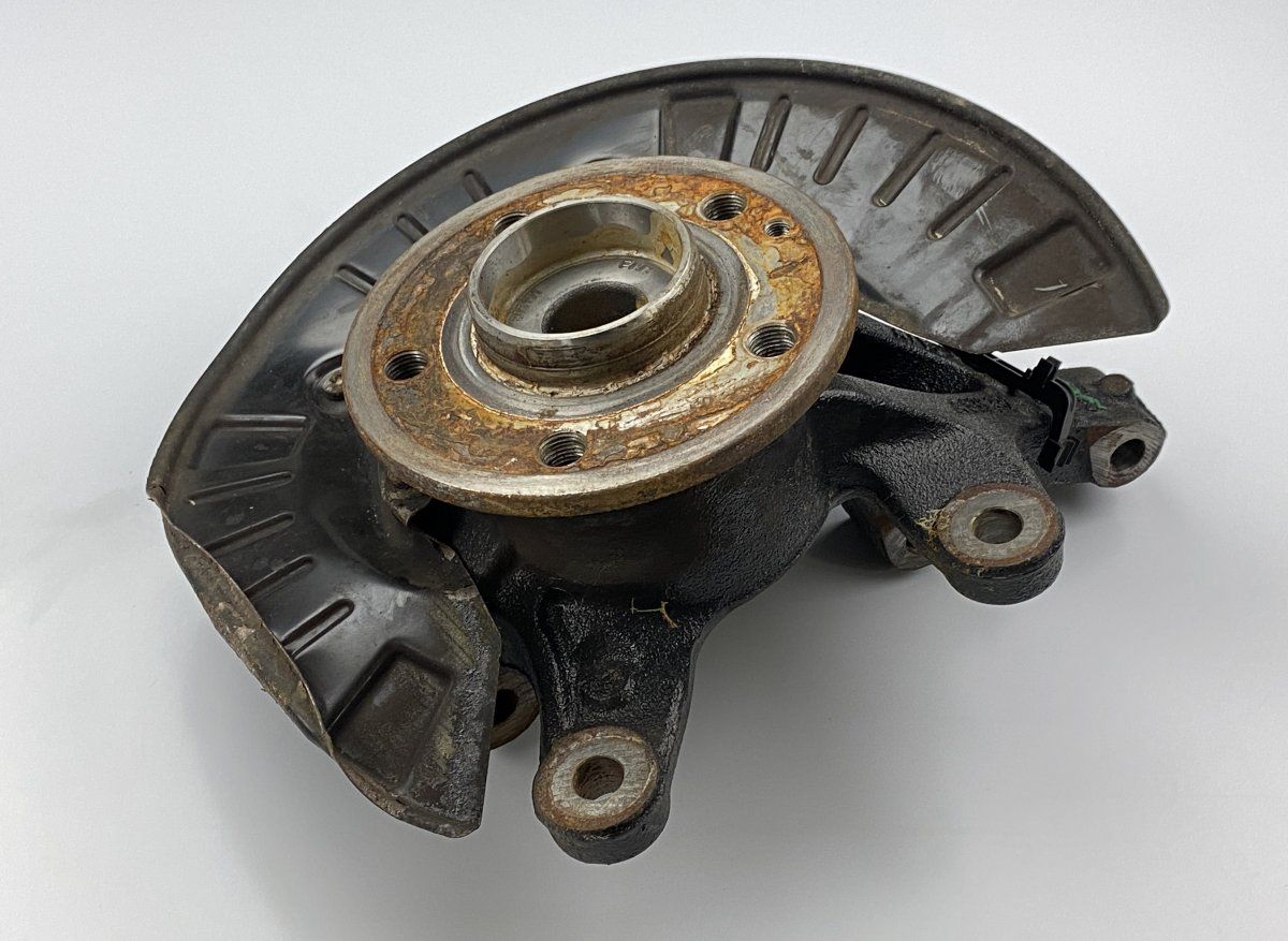 6393301232 A6393300632 6393300632 Wheel bearing housing front left MERCEDES-BENZ VITO / VIANO (W639) (2003-2014)