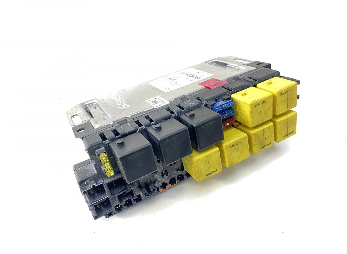 05045117 Fuse box MERCEDES-BENZ SL-CLASS (R230) (2001-2012)