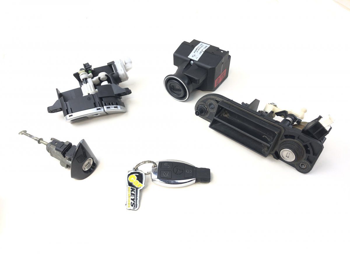 A2305452308 Ignition switch lock (ignition barrel) MERCEDES-BENZ SL-CLASS (R230) (2001-2012)