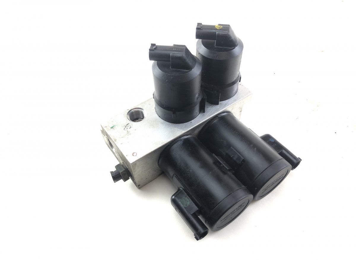A2203200358 A2203201258 Air suspension / self-levelling suspension, other MERCEDES-BENZ SL-CLASS (R230) (2001-2012)