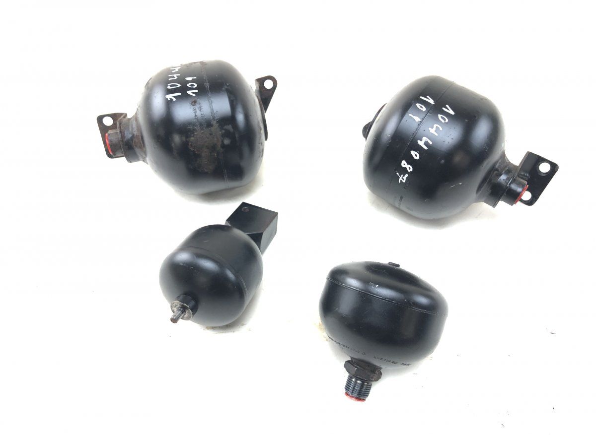 A2203270115 A2203270215 A2203200415 Air spring load accumulator set MERCEDES-BENZ SL-CLASS (R230) (2001-2012)