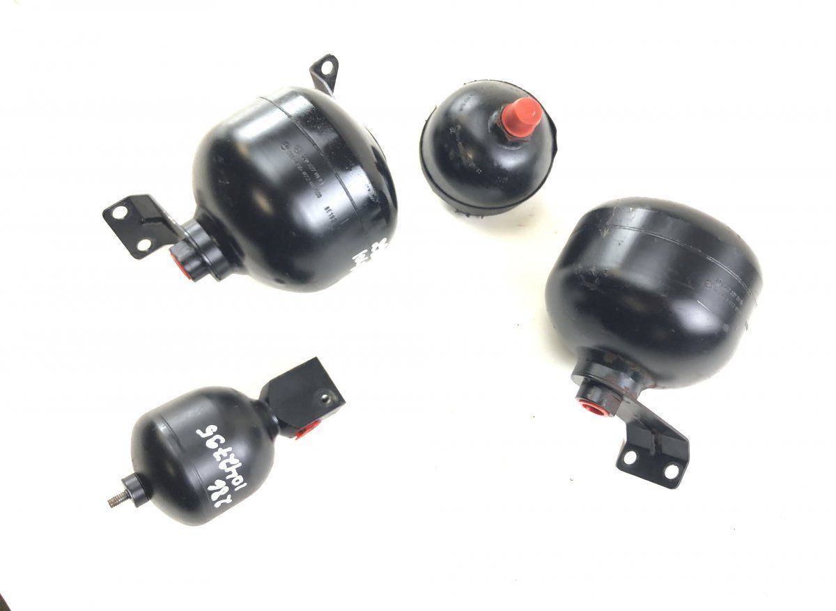 A2203270115 A2203270215 A2203200415 Air spring Load Accumulator Front left MERCEDES-BENZ SL-CLASS (R230) (2001-2012)