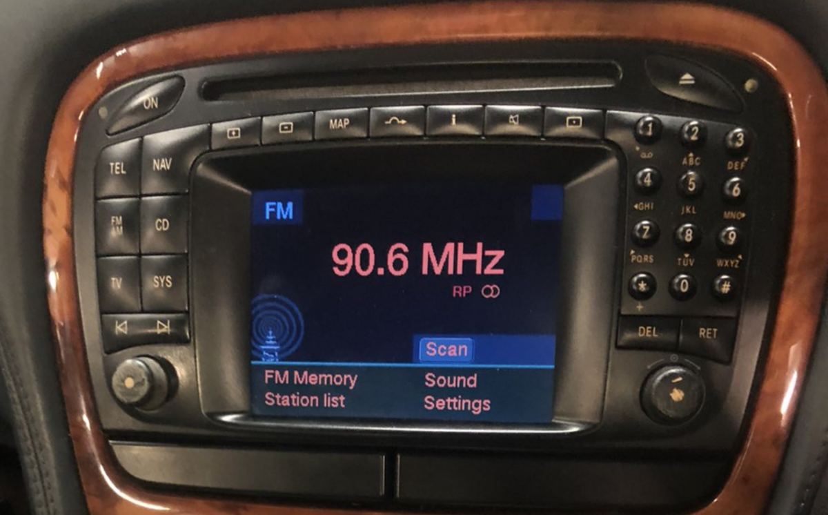 7612001523 8618001514 Radio MERCEDES-BENZ SL-CLASS (R230) (2001-2012)