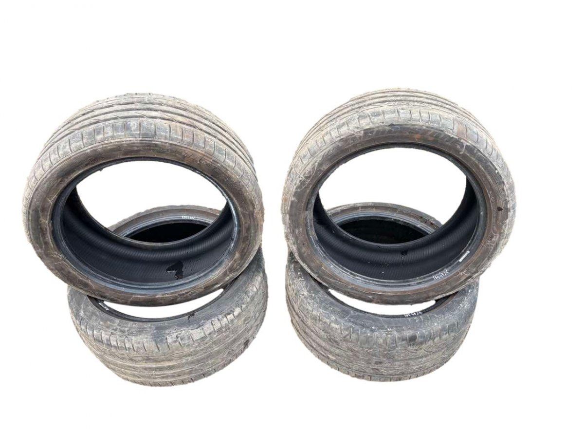 Tyre 4 pcs MERCEDES-BENZ SL-CLASS (R230) (2001-2012)