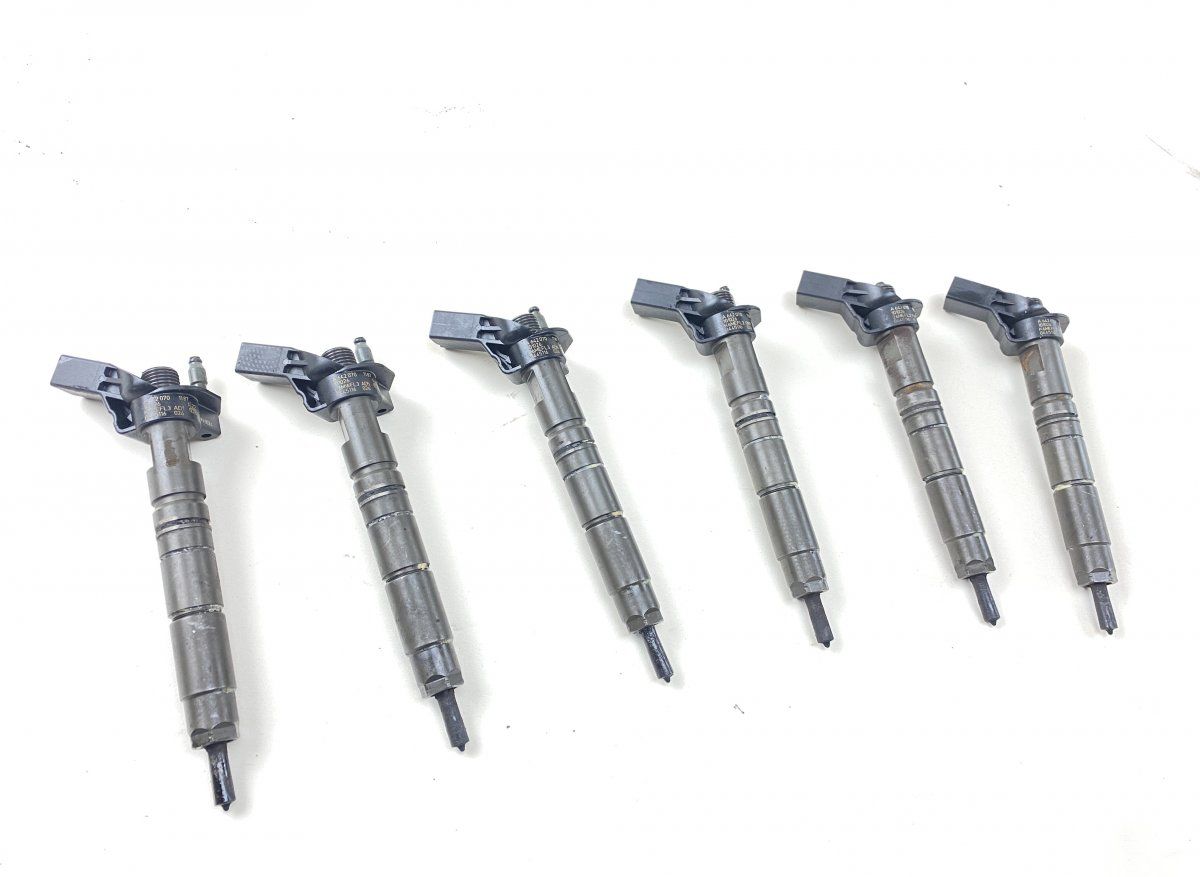 0445116025 0445116026 0986435404 Fuel injector set MERCEDES-BENZ R-CLASS (W251) (2006-2013)