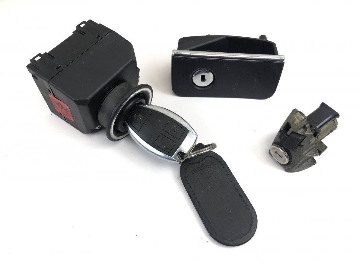 33002804 33002855 3300.2804 3300.2855 Ignition switch lock (ignition barrel) MERCEDES-BENZ R-CLASS (W251) (2006-2013)