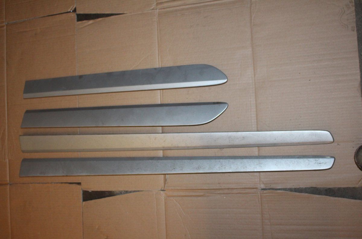 Door Moulding Front Right MERCEDES-BENZ ML-CLASS (W164) (2005-2011)