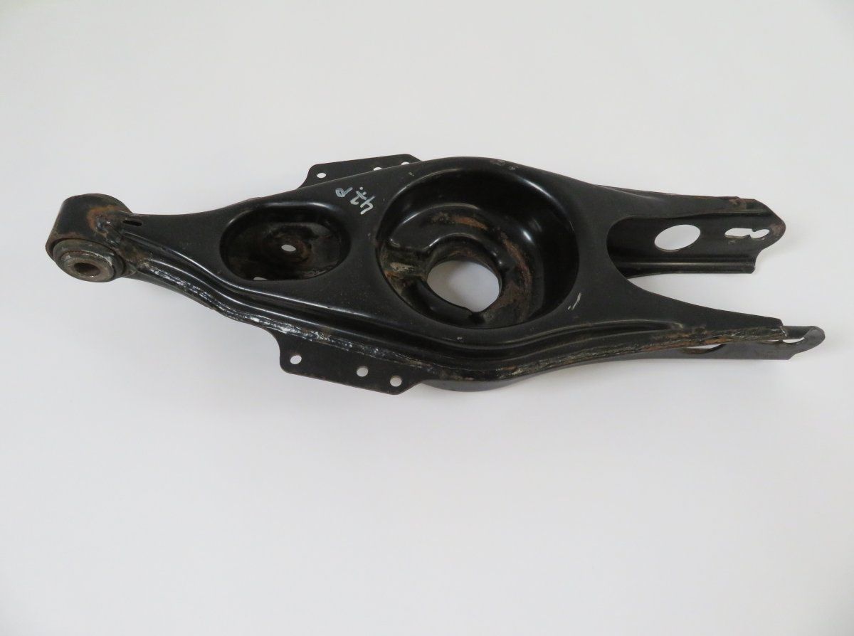 V30-3411 Rear Axle Track Control Arm lower Right MERCEDES-BENZ E-CLASS (W211) (2002-2009)