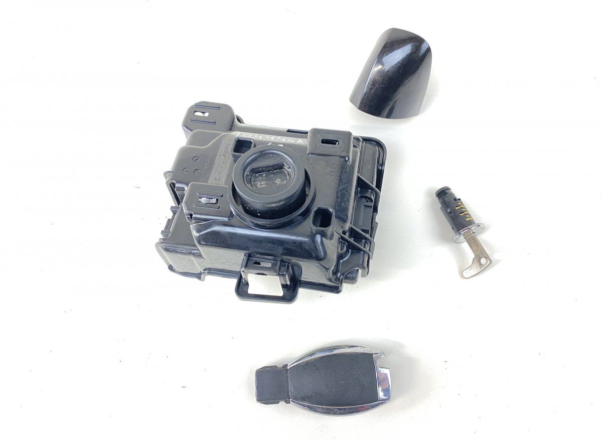 A2229005513 Ignition switch lock (ignition barrel) MERCEDES-BENZ C-CLASS (W205) (2013-2021)